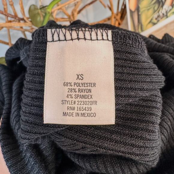 NWT- Miami of Francesca’s-Faye Rib Knit Black Onesie Jumpsuit-Women’s X-Small - Picture 8 of 10